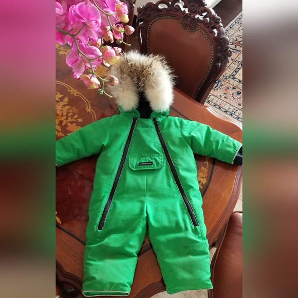 Canada Goose Lamb Snowsuit in Green - Picture 8 of 8